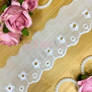 BORDADO 01 BRANCO 5CM CTB155 13,7METROS